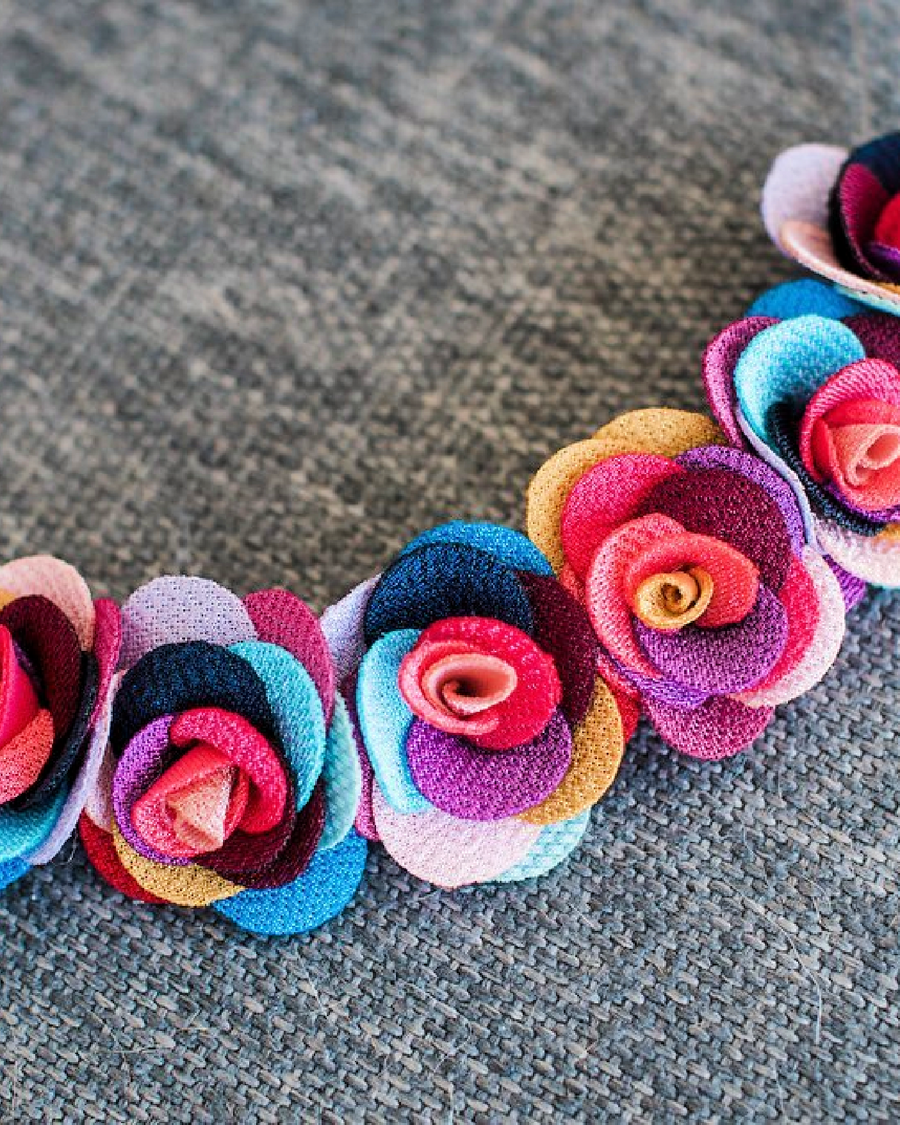 Noi's Multicolored Fabric Flower Necklace